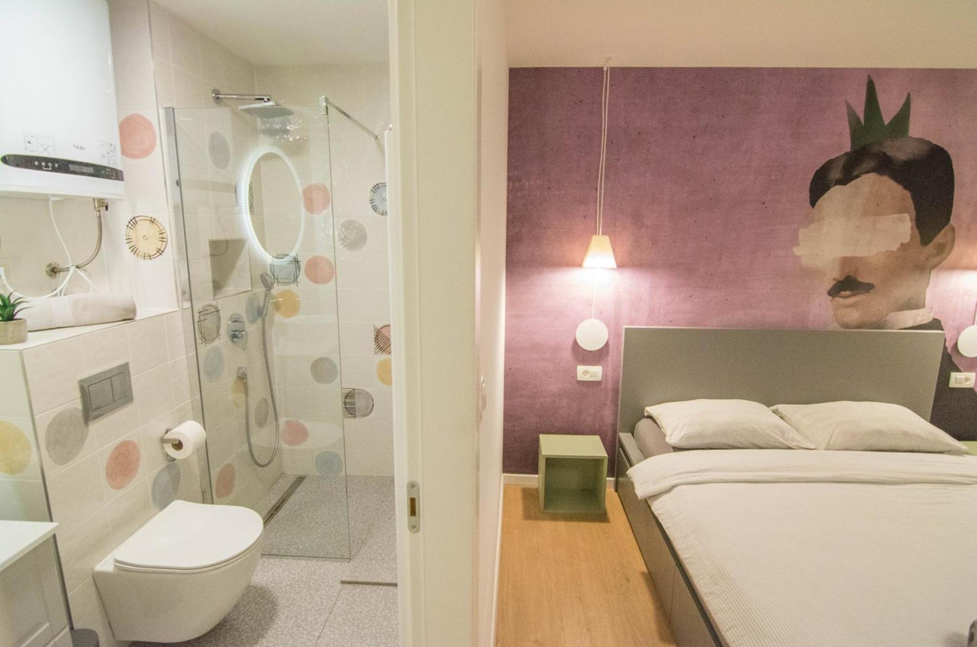 Romiru Rooms And Studio Apartment Split Bagian luar foto