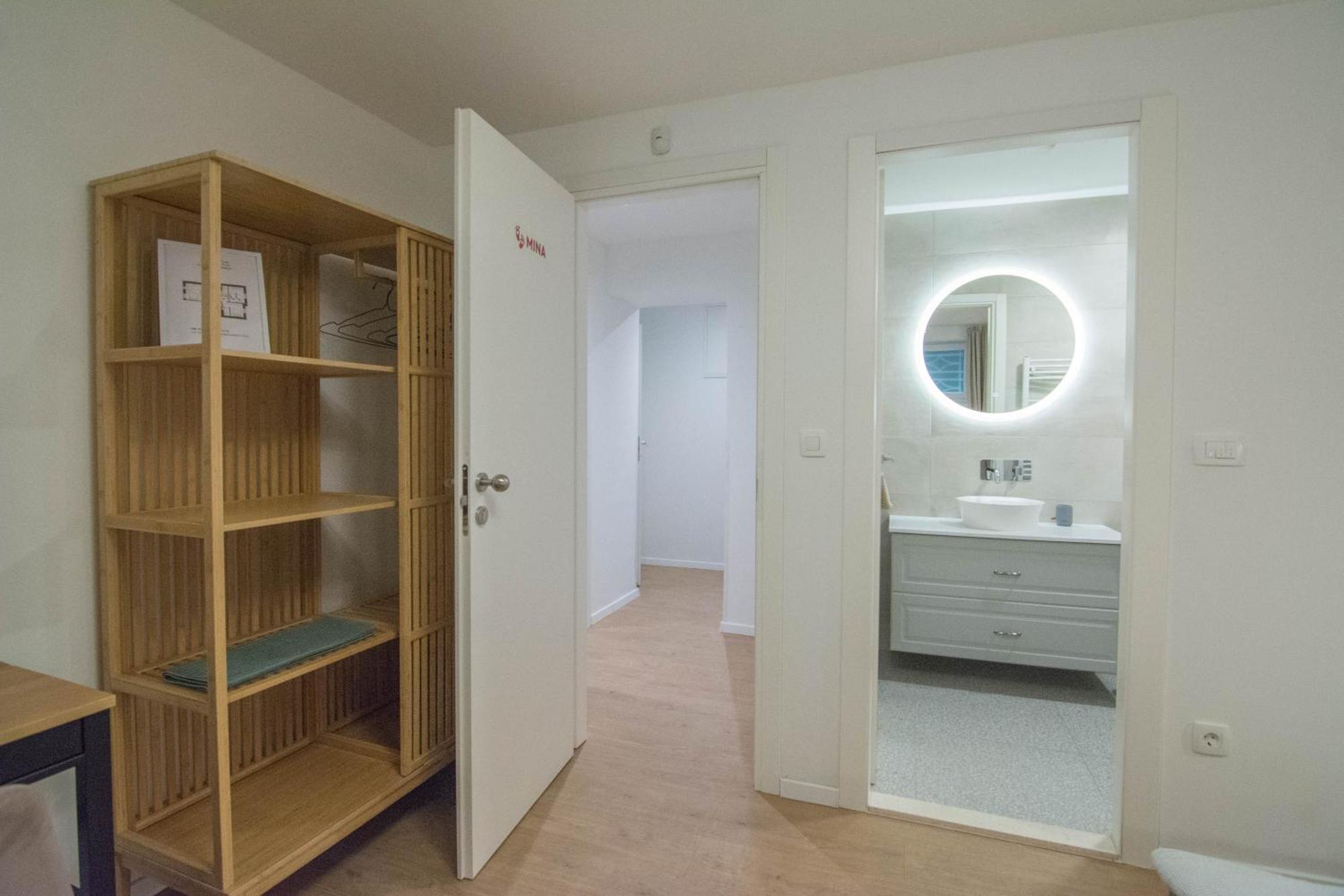 Romiru Rooms And Studio Apartment Split Bagian luar foto